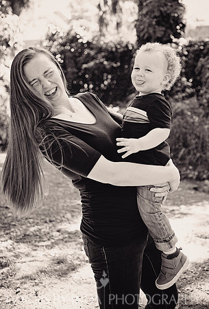 A_Logan-128_BW