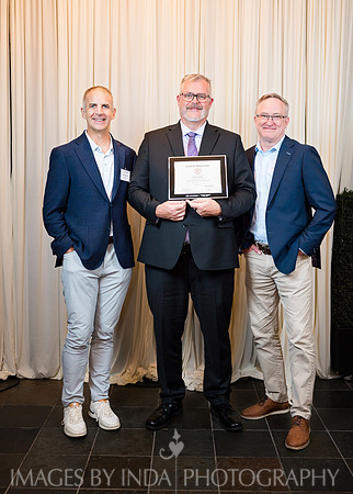 HMNA_Grads_2025_GROUP_BEST-7