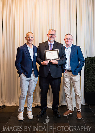 HMNA_Grads_2025_GROUP_BEST-8