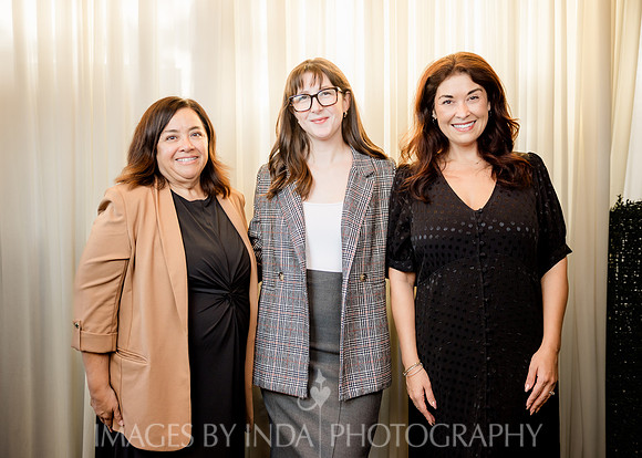 HMNA_Grads_2025_GROUP_BEST-236