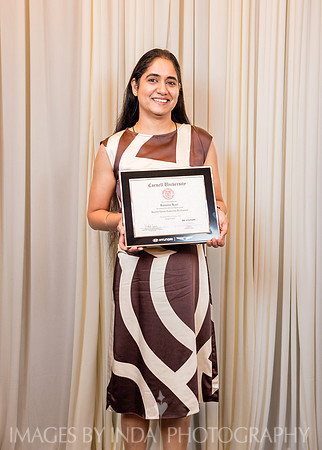 HMNA_Grads_2025_GROUP_BEST-25