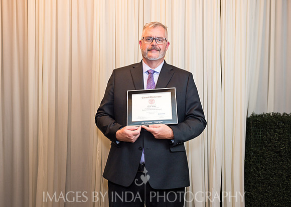 HMNA_Grads_2025_GROUP_BEST-9