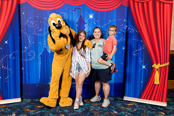 Pluto_Disney_2025_52-3820