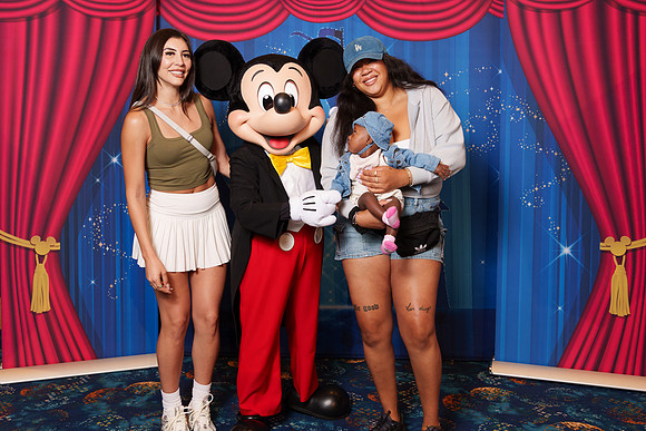 MICKEY_Disney_2025_114-08851
