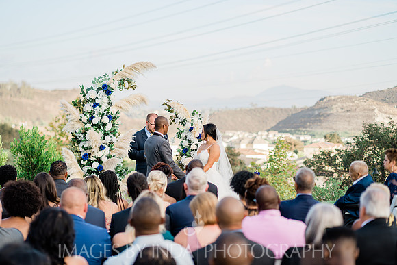 CAM+EM-1084_APA00473