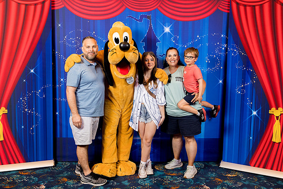 Pluto_Disney_2025_51-3823