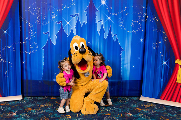 Pluto_Disney_2025_39-3843