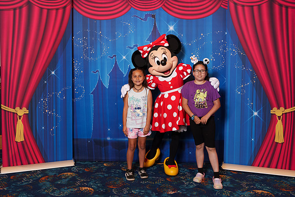 MINNIE_Disney_2025_73-08667