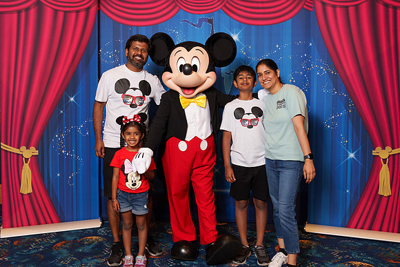 MICKEY_Disney_2025_116-08860