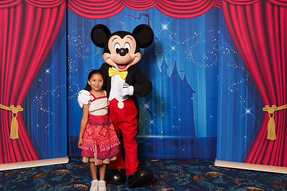 MICKEY_Disney_2025_144-08949