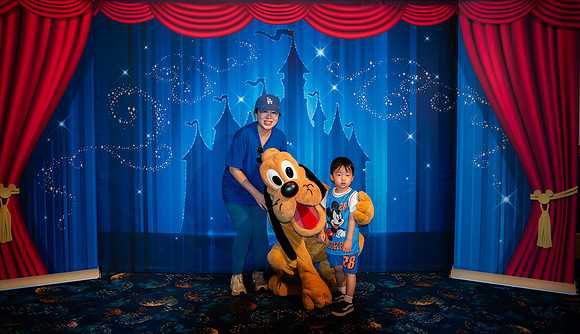 Pluto_0255