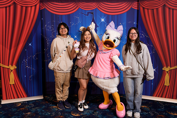 Daisy_2025_11-02249