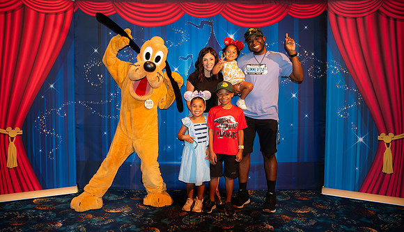 Pluto_0335