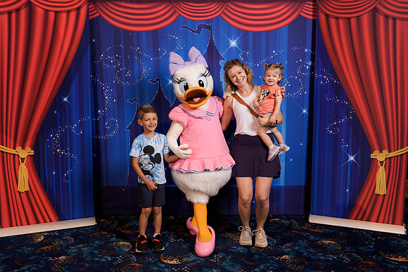 Daisy_Disney_2025_03-02322