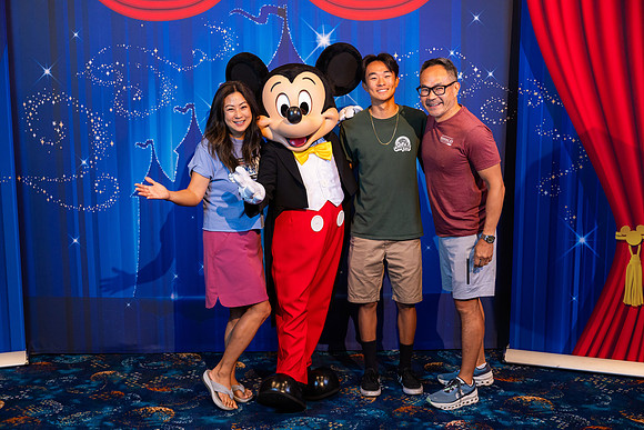 Mickey_2068