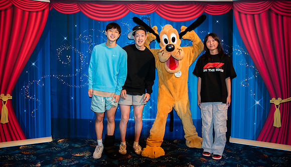 Pluto_0208