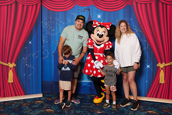 MINNIE_Disney_2025_72-08661