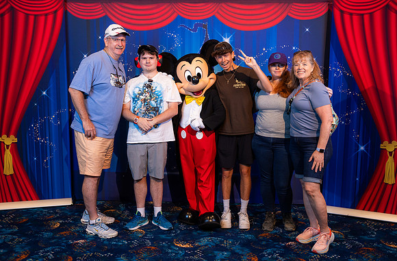 Mickey_2050
