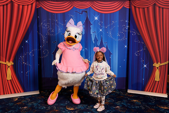 Daisy_Disney_2025_12-02303