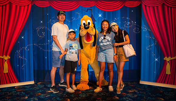 Pluto_0365